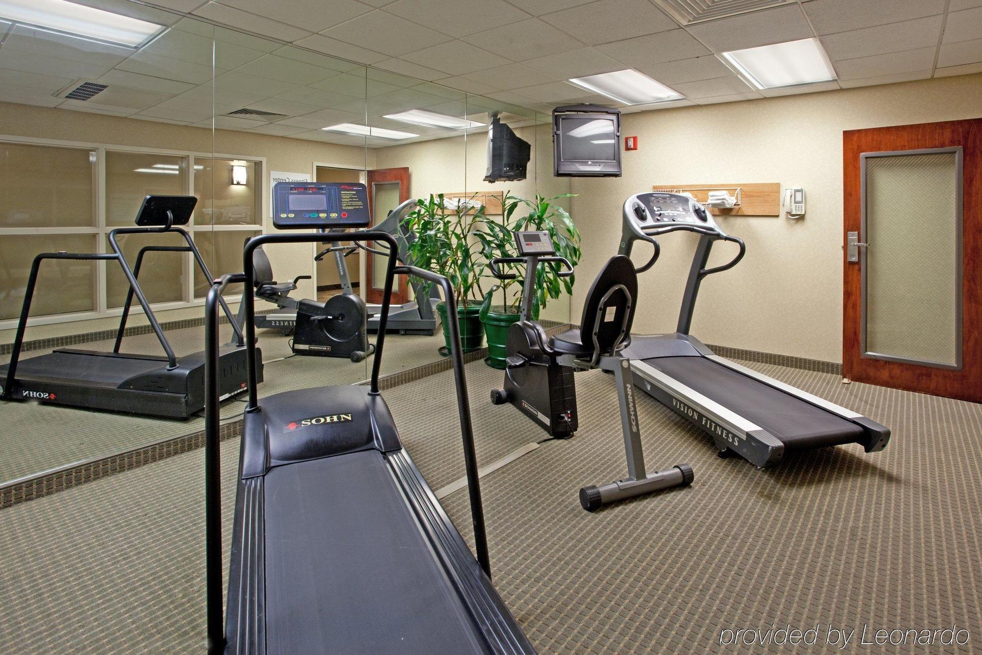 Holiday Inn Express Chapel Hill By Ihg Konforlar fotoğraf