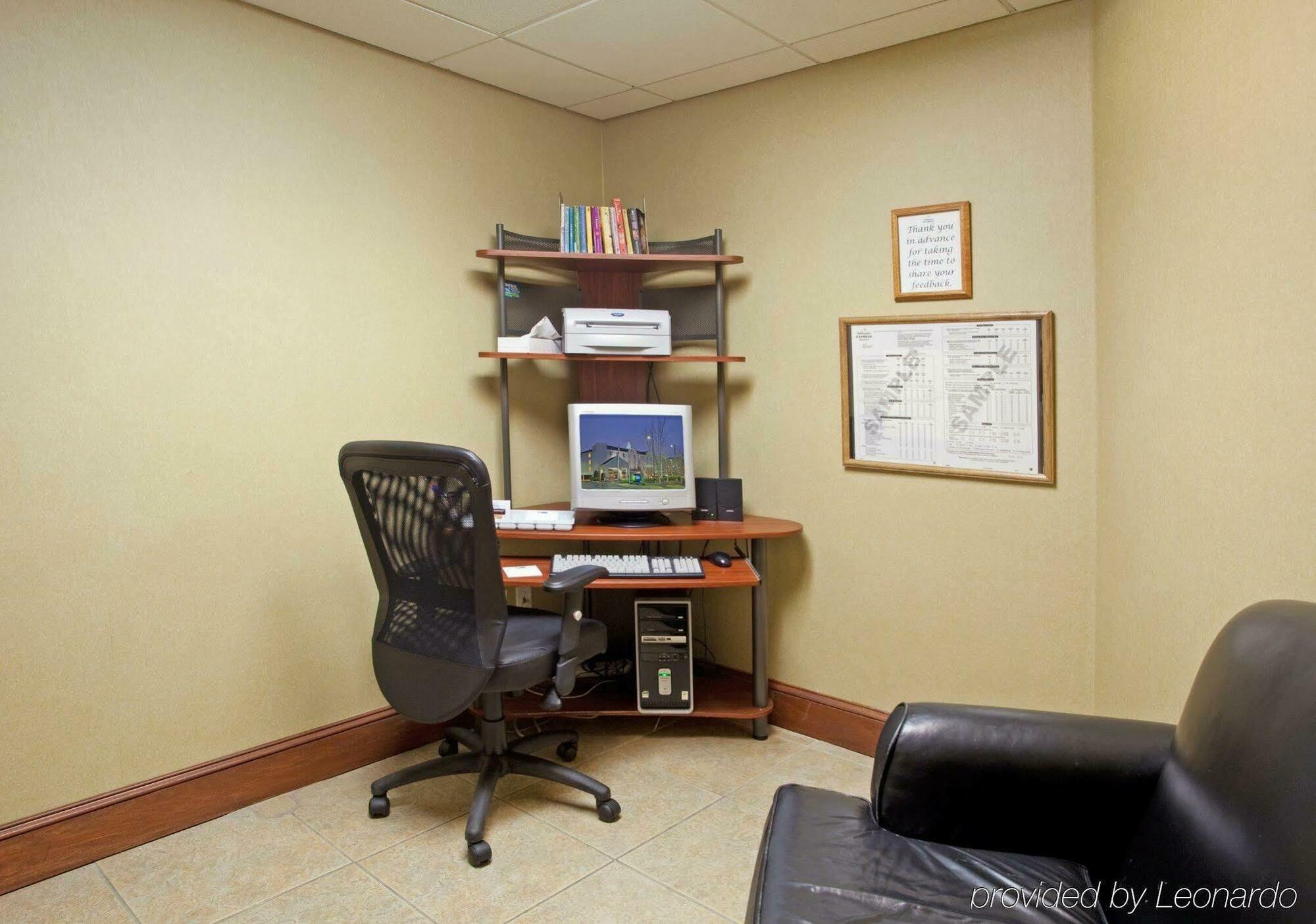 Holiday Inn Express Chapel Hill By Ihg Oda fotoğraf